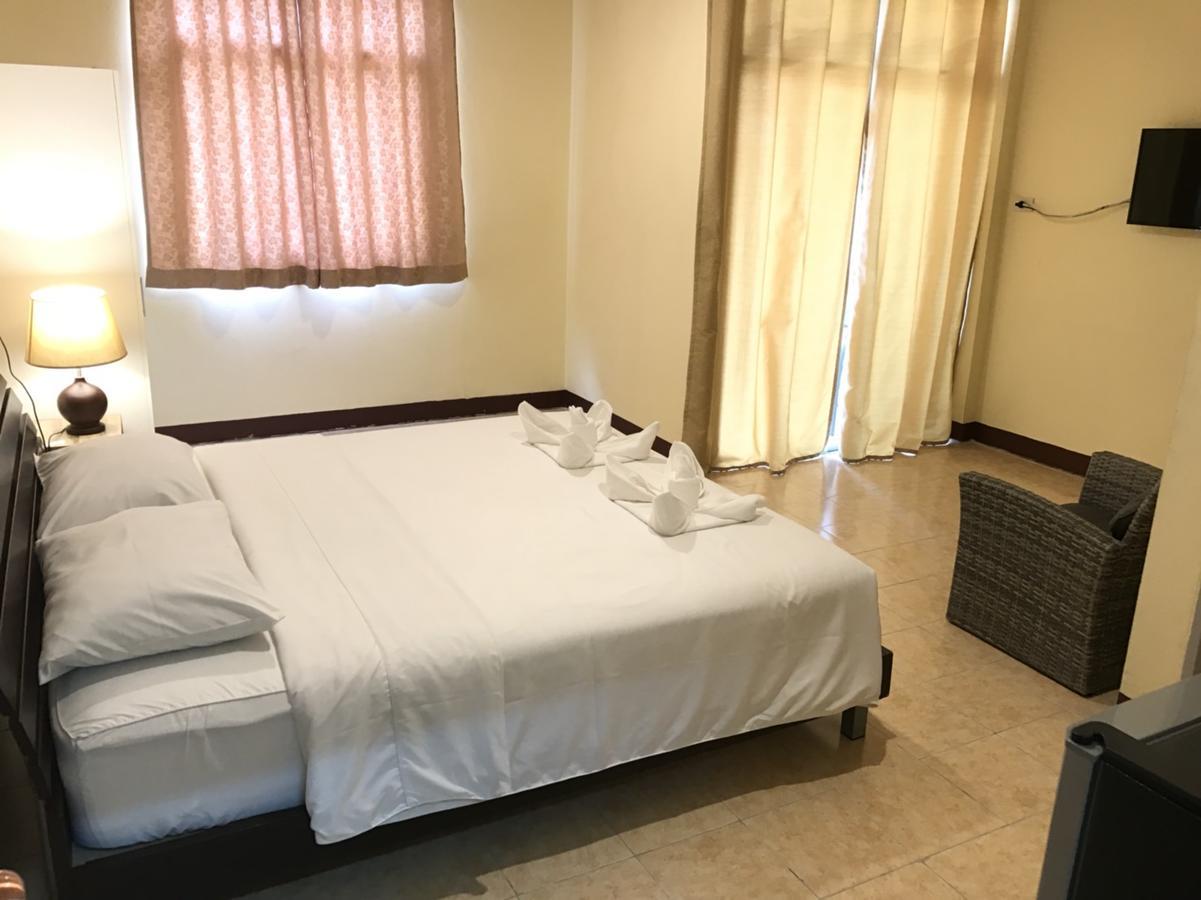 Ferb Guest House Patong Bagian luar foto
