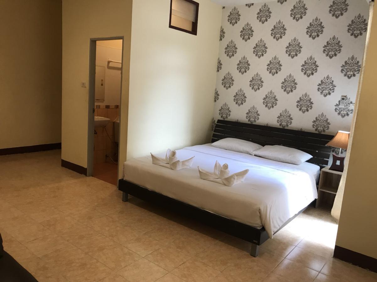 Ferb Guest House Patong Bagian luar foto