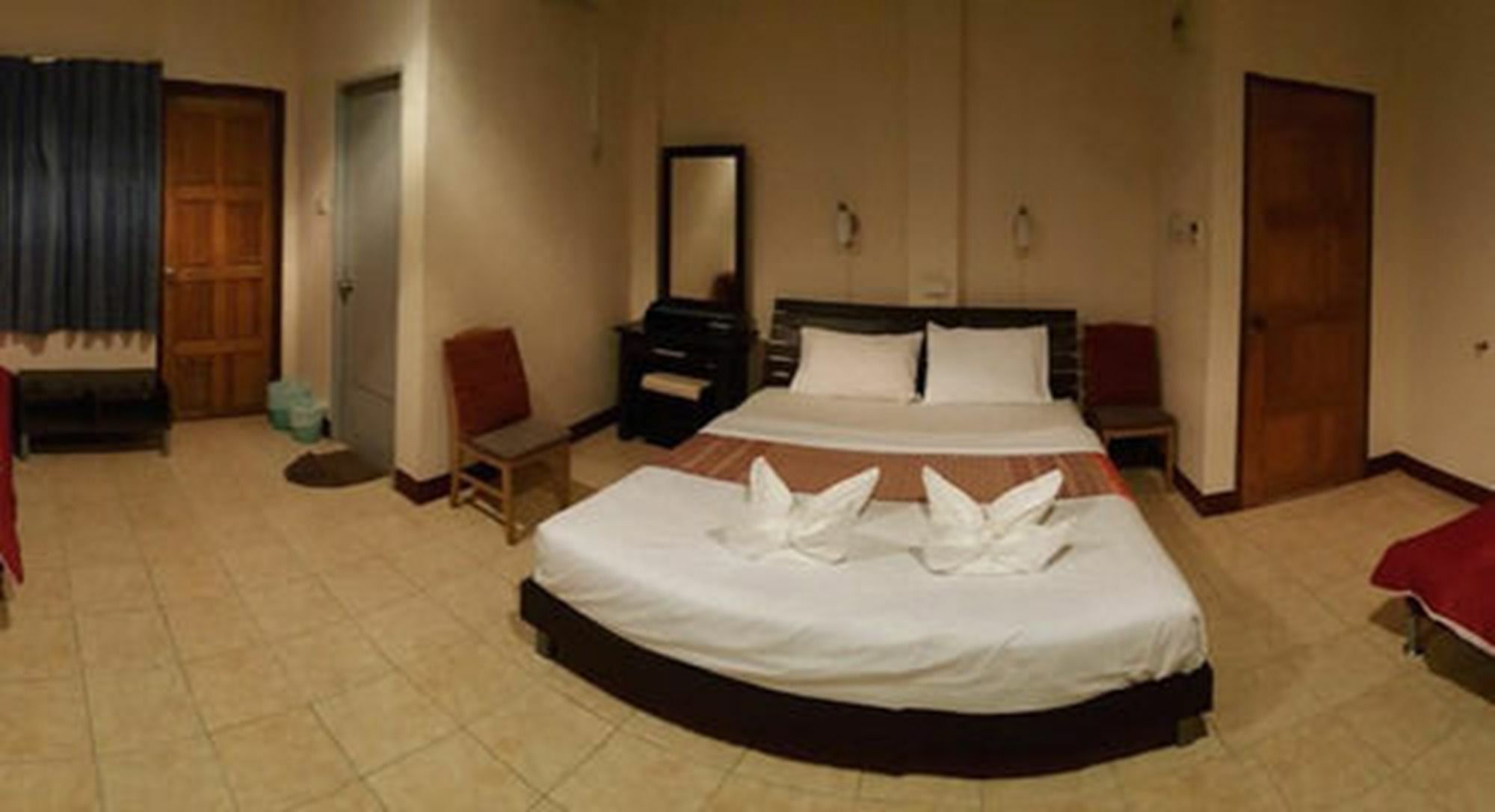 Ferb Guest House Patong Bagian luar foto