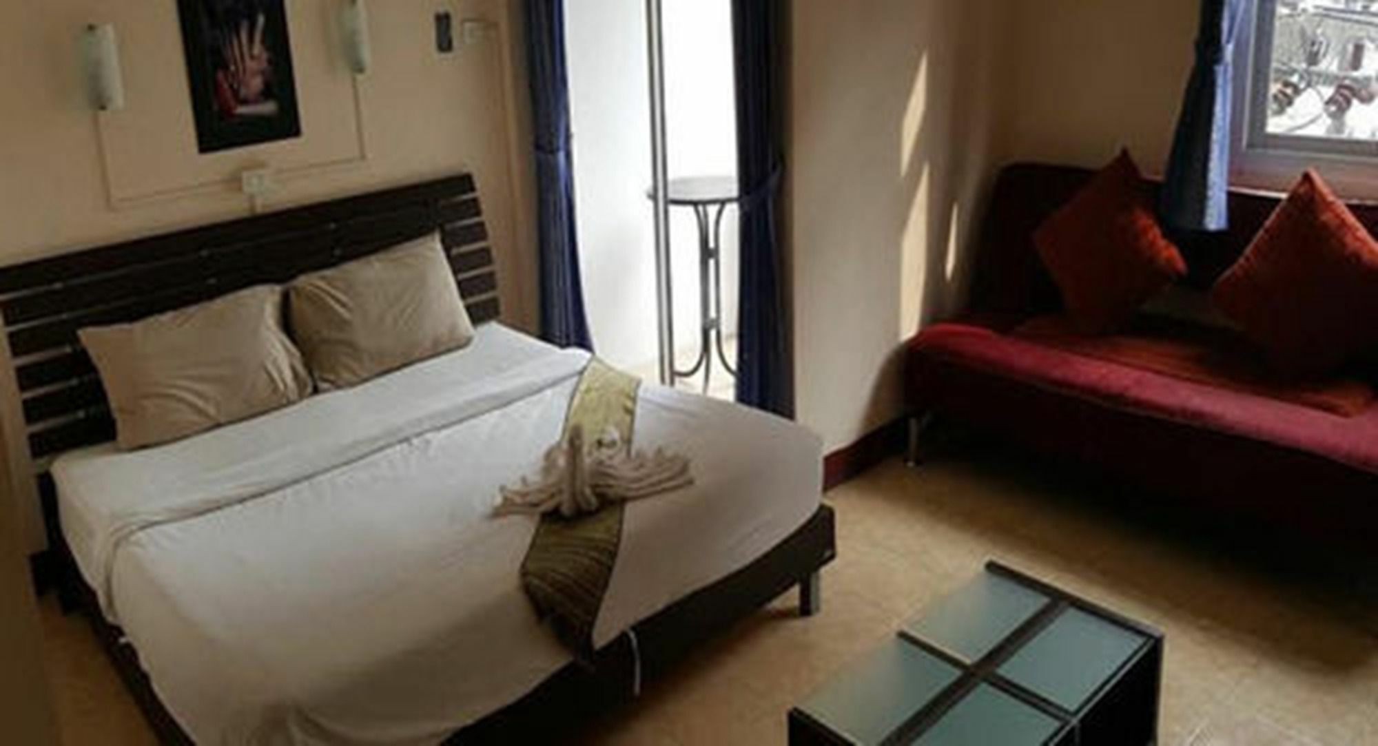 Ferb Guest House Patong Bagian luar foto